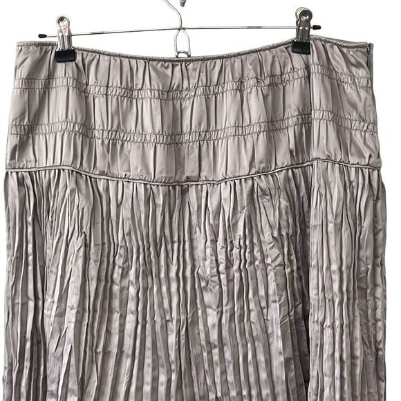 Sundance Satin Skirt Sz 10 Ruched Drop Waist Pleats Lined Tulip Hem Pewter Shiny - Picture 3 of 9